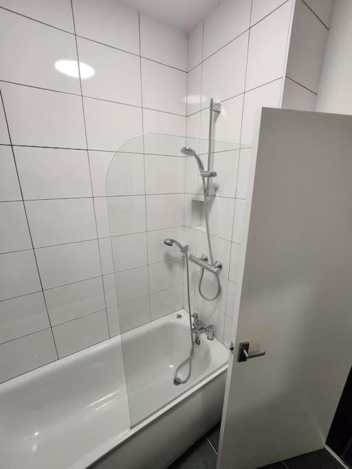 Nice Cosy Flat. Walking Distance To City 노팅엄 외부 사진